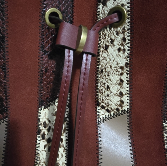 Michael Kors Mercer Patchwork Suede Leather Burgundy Bucket Bag Crossbody NWOT - Picture 3 of 12